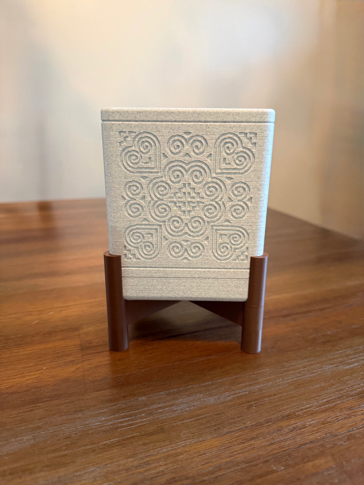 Square Planter w/ Stand & Removable Drip Tray - Elephant Foot w/ Heart Corners