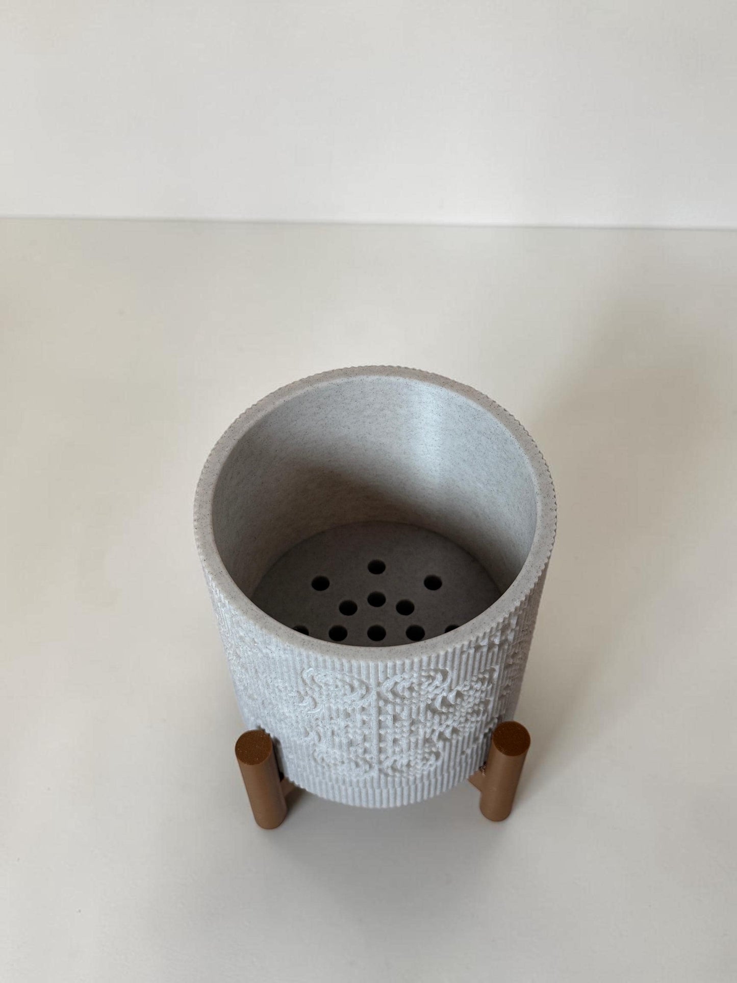 3D Printed Textured Planter w/ Stand & Removable Drip Tray - House in Elephant Foot