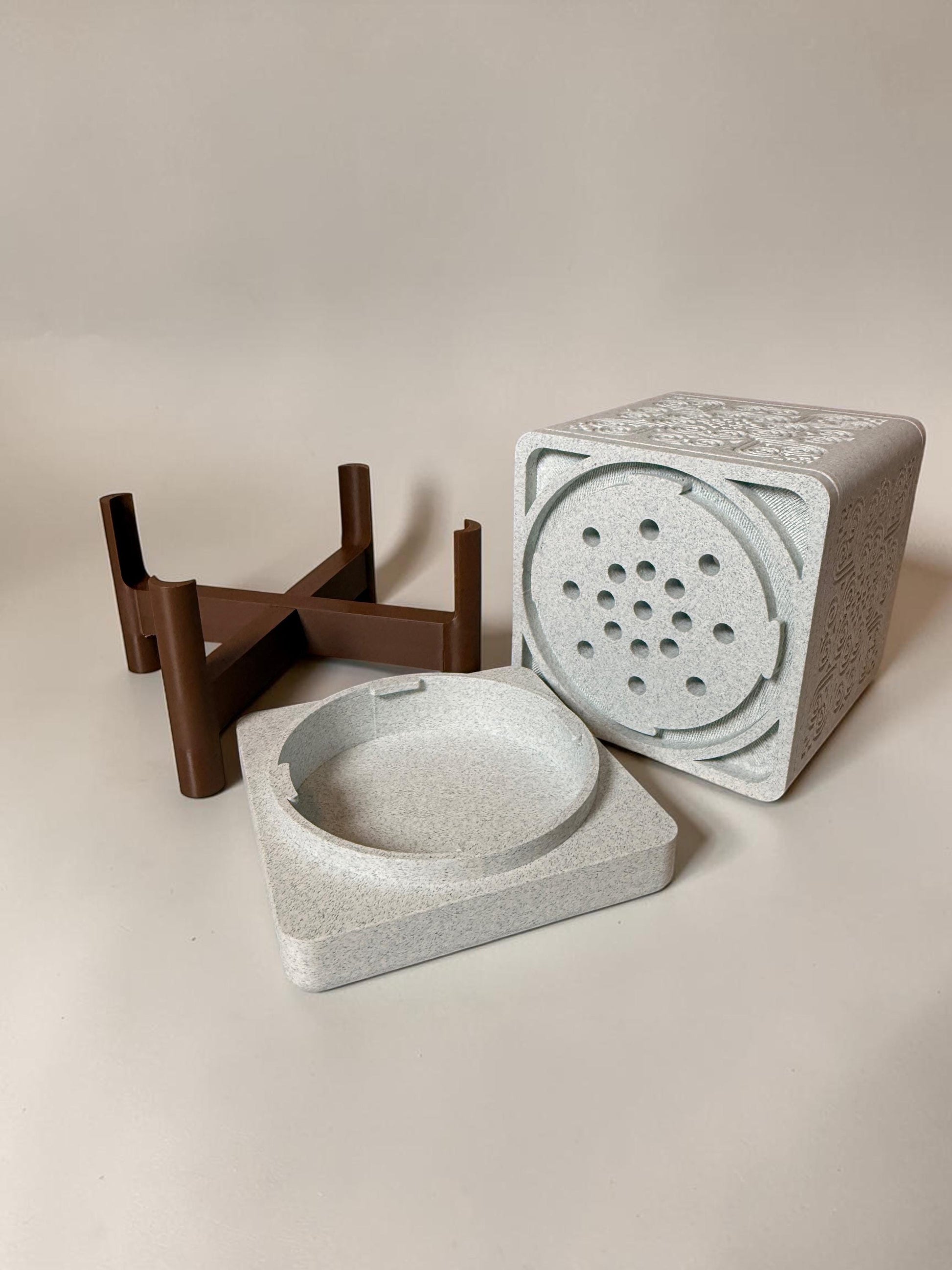 3D Printed Square Planter w/ Stand & Removable Drip Tray - Elephant Foot w/ Heart Corners