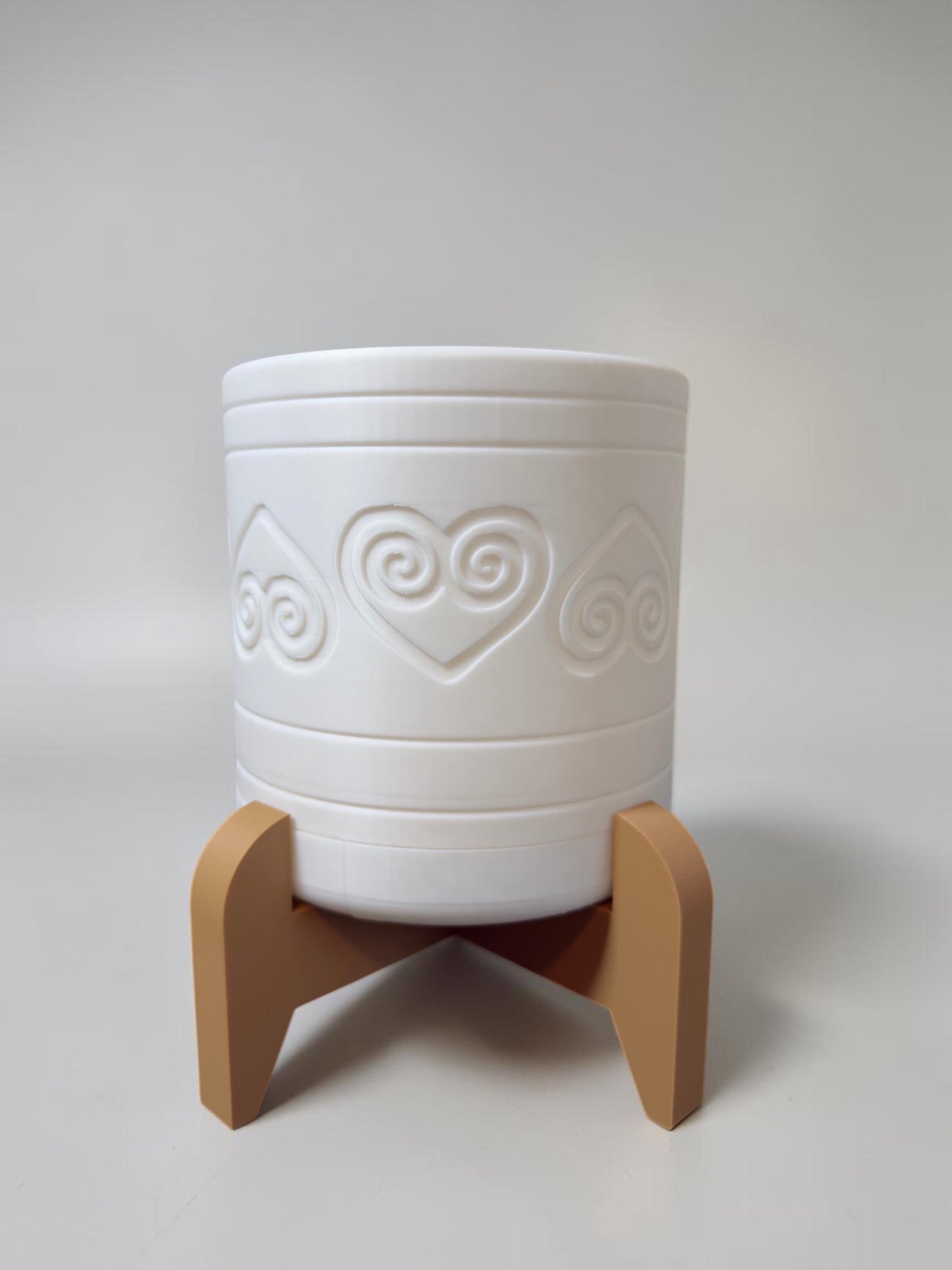 3D Printed Circle Planter w/ Stand & Removable Drip Tray - Heart