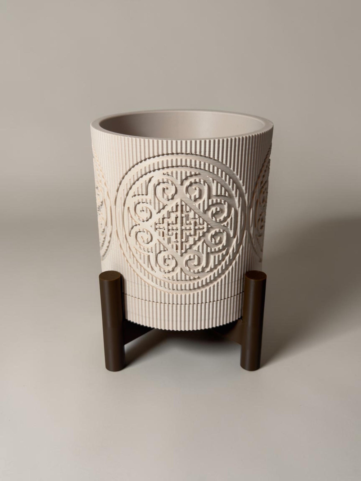 3D Printed Textured Planter w/ Stand & Removable Drip Tray - Elephant Foot in Circle