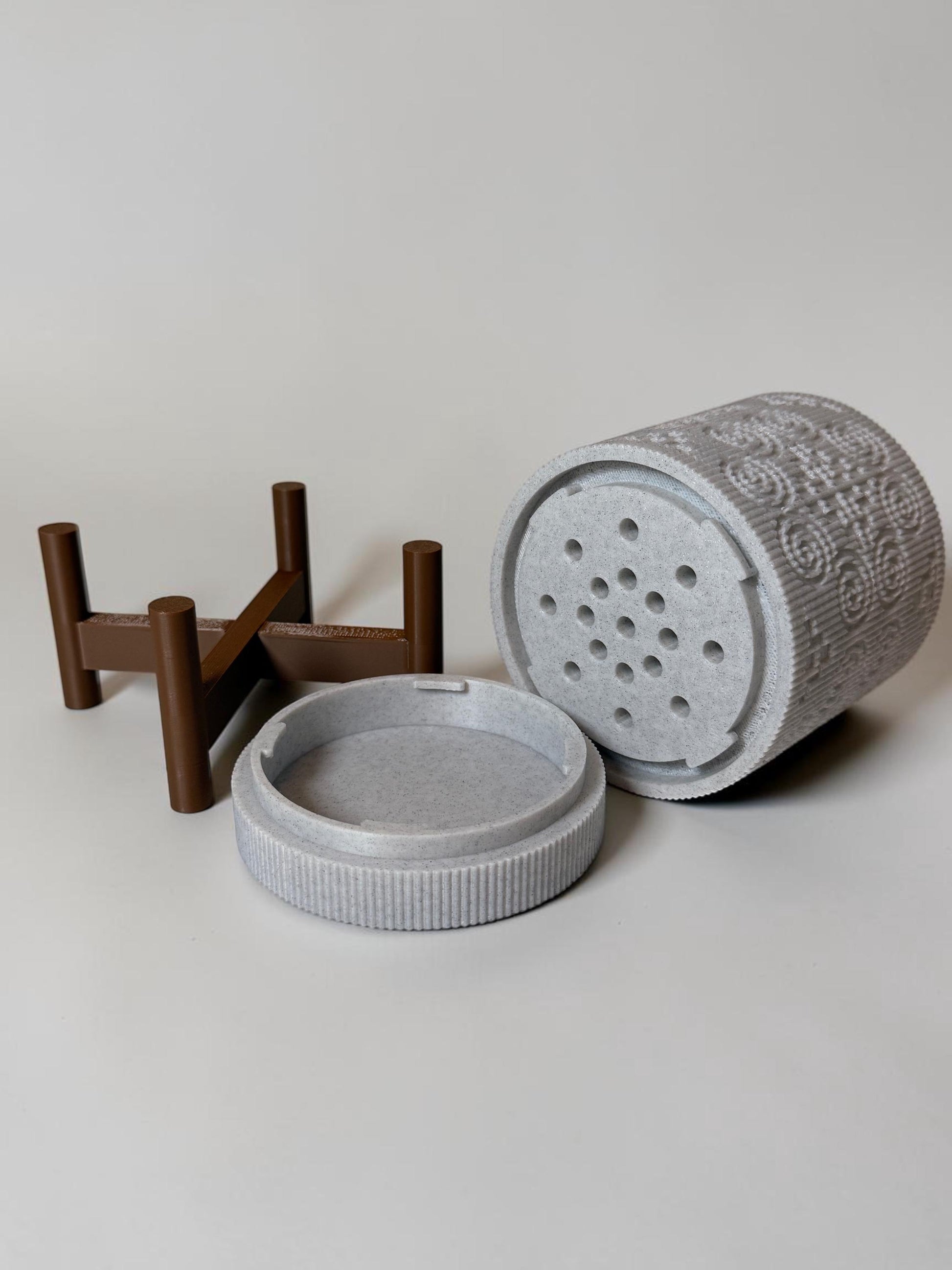 3D Printed Textured Planter w/ Stand & Removable Drip Tray - House in Elephant Foot