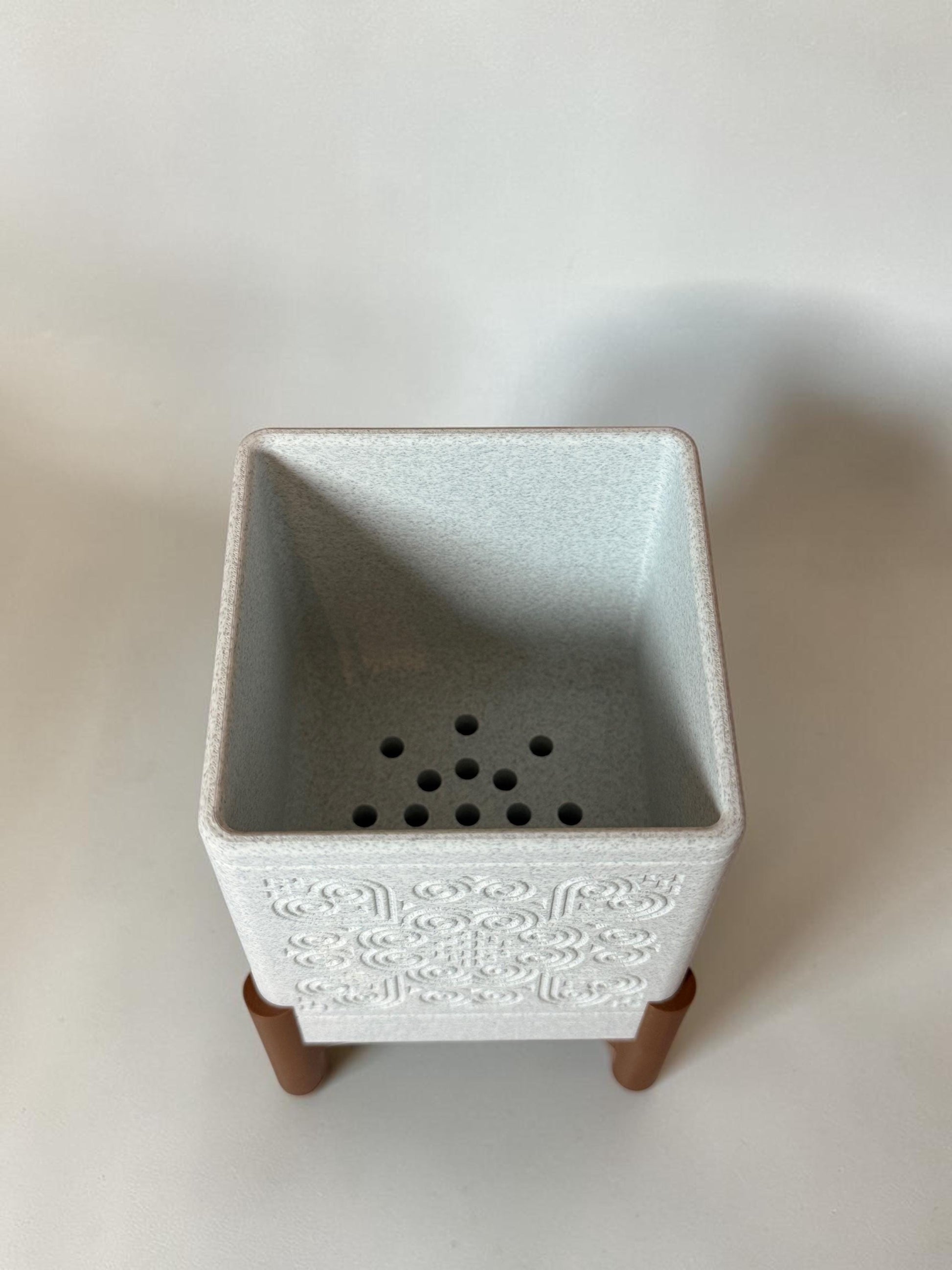 3D Printed Square Planter w/ Stand & Removable Drip Tray - Elephant Foot w/ Heart Corners