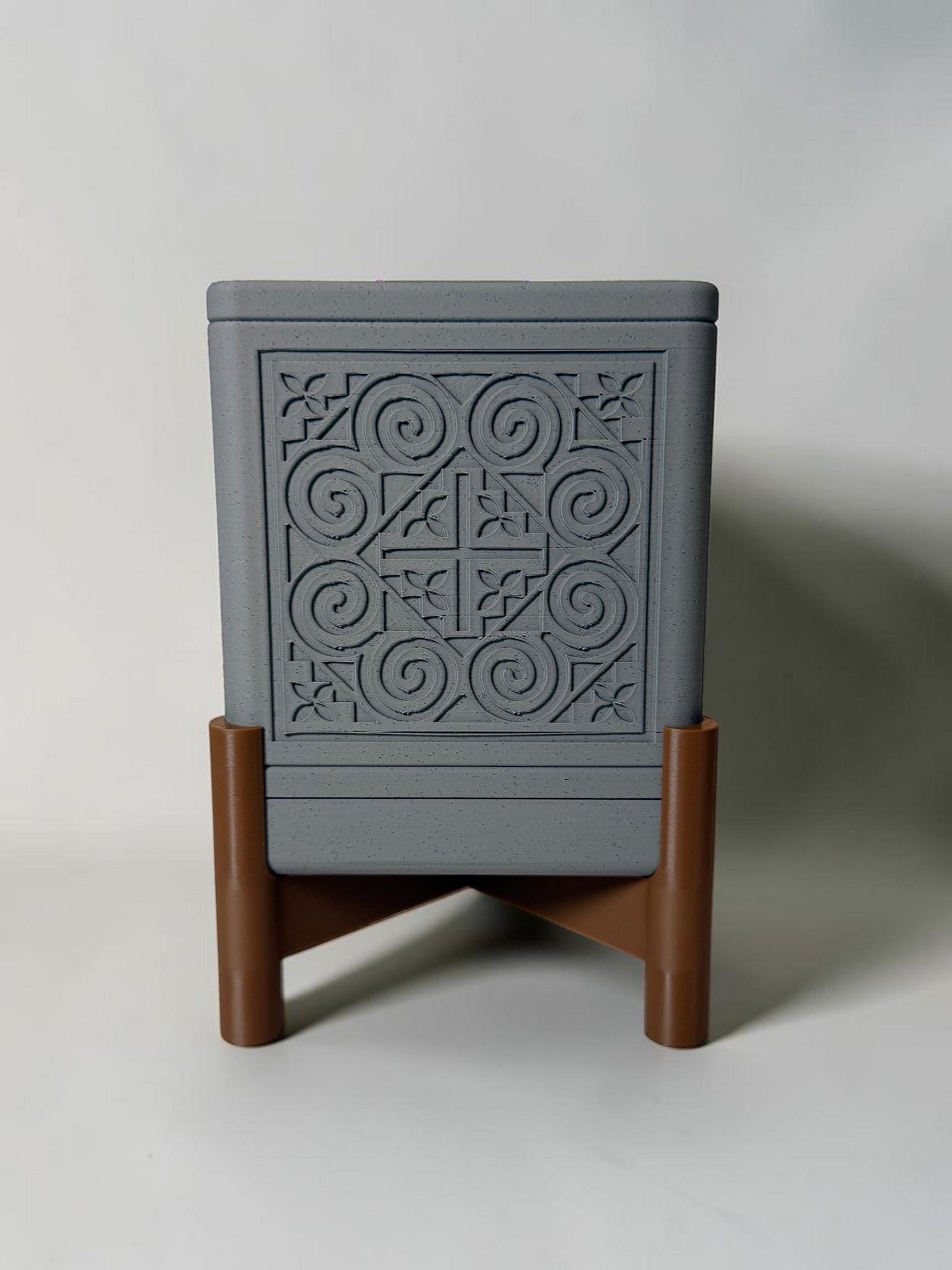 3D Printed Square Planter w/ Stand & Removable Drip Tray - Snail in Elephant Foot