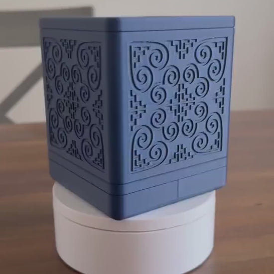3D Printed Square Planter w/ Stand & Removable Drip Tray - Hmong Design